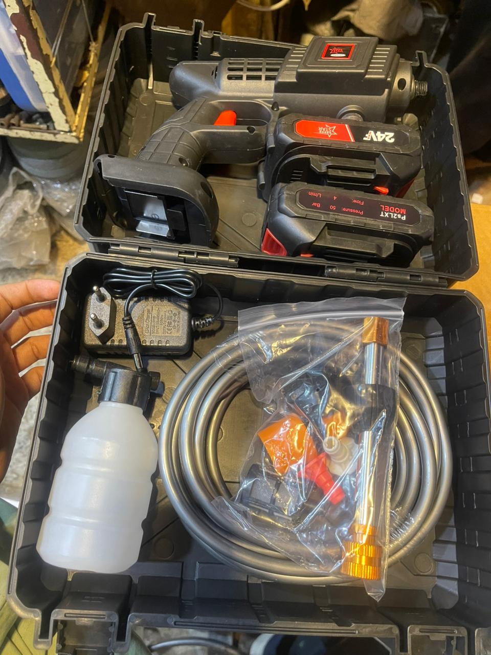 Automatic Cordless Car Wash Spray Gun 21V | High Pressure Portable Pressure Washer with Double Lithium Battery